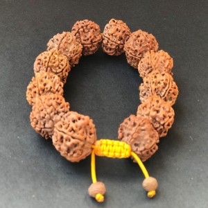 1586767803_5_Mukhi_Rudraksha_Braclete_4.jpg